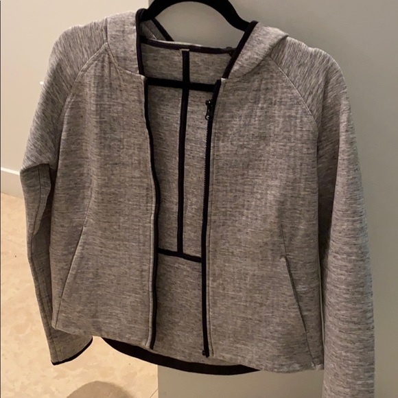 Lululemon City Bound hoodie - Picture 6 of 11